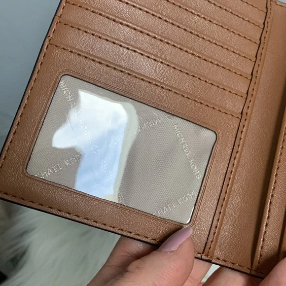 ❌SOLD❌ Authentic Michael Kors passport and credit card holder - like new - Picture 7 of 17
